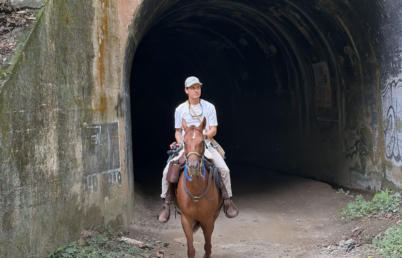 Immersive Horseback Experience & Amagá Viaduct